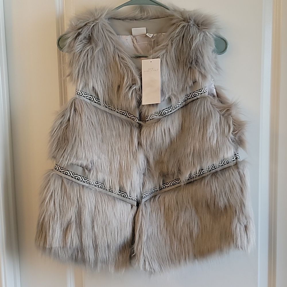 Gray vest,  nwt, size small